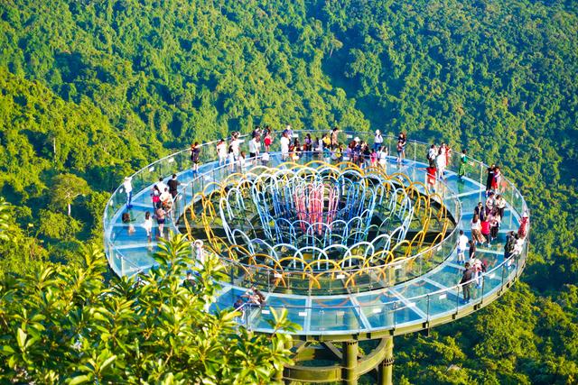 亚龙湾热带天堂森林公园