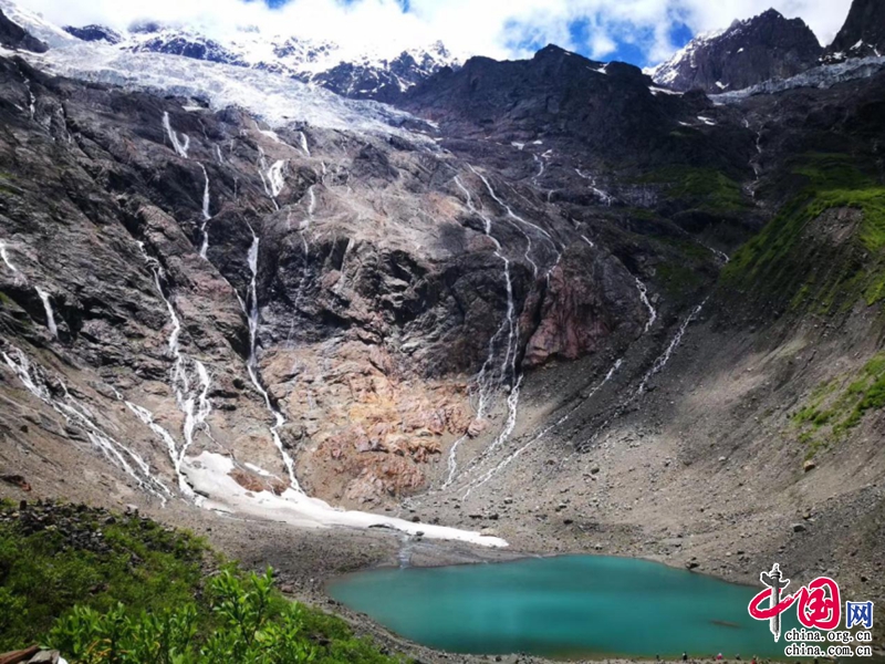 丽江古城周边心理健康资源指南，旅行中的安心保障