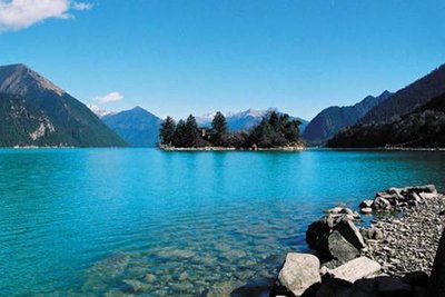 巴松措景区
