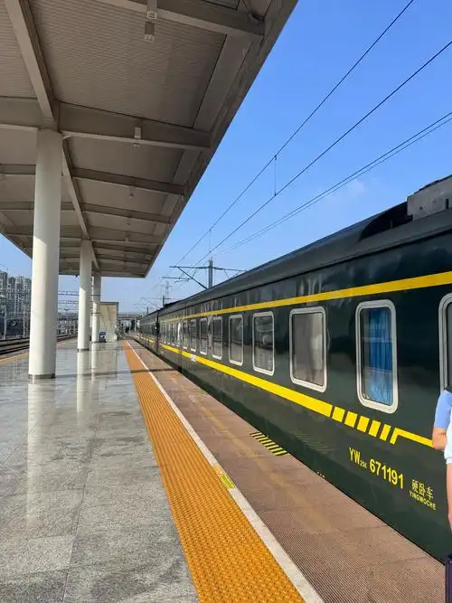 东莞至云南火车出行全攻略 舒适便捷的旅途体验